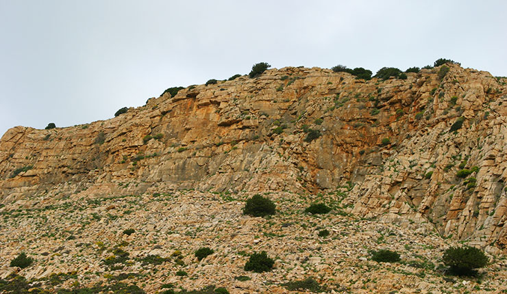 Climbing crag Baroutapothiki in Sifnos